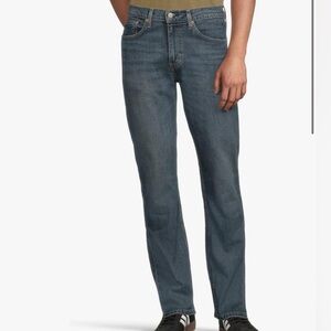 Men’s Levi’s 514 38x34 Classic Straight Fit w/Stretch 
Medium Wash